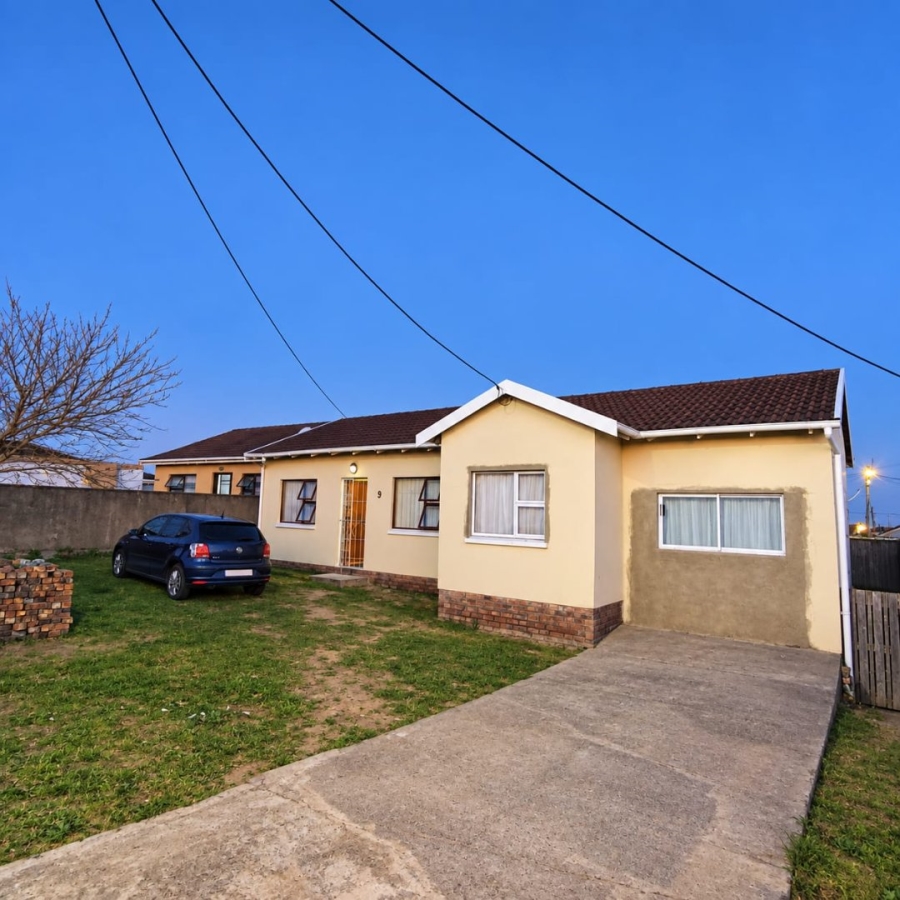 4 Bedroom Property for Sale in Haven Hills Eastern Cape